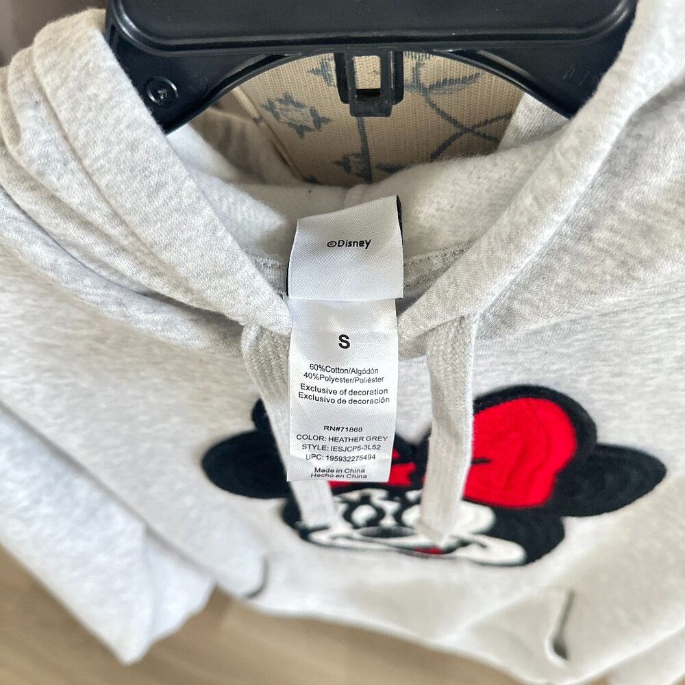 CUTE Minnie Mouse Grey Hooded SweatShirt, TRENDY, STYLISH, Girls/Young Adult! - Picture 3 of 6